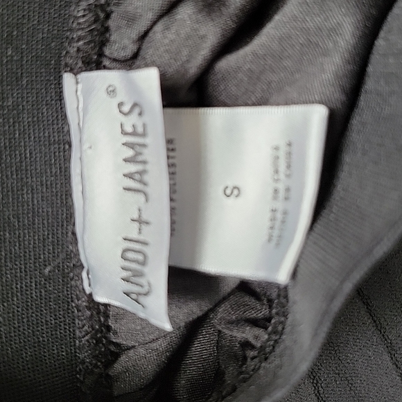 Andi + James Skirt..in size small - Picture 3 of 3